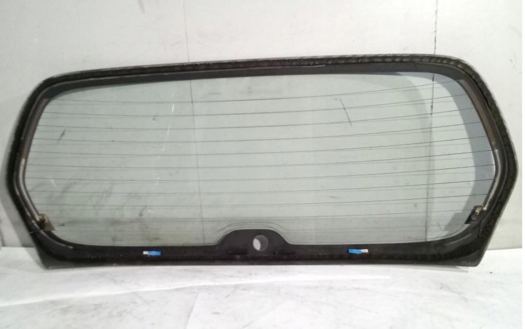 Suzuki Liana hatchback 1.6 16v petrol MT 78 kW 2004  Sklo zadné