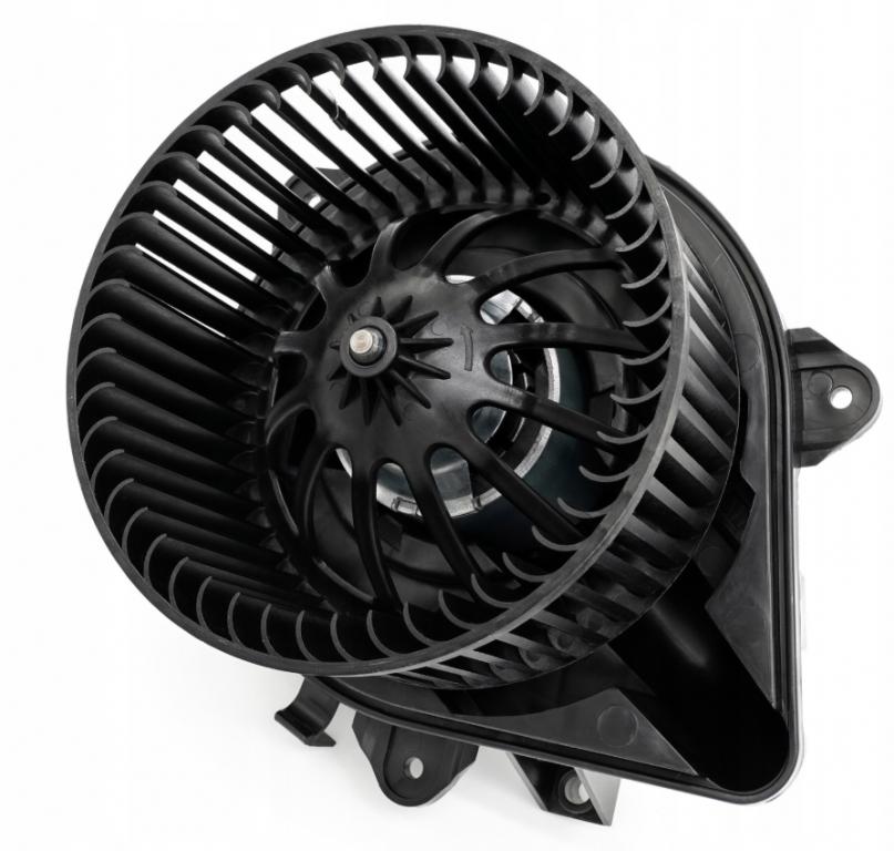 Fiat Idea hatchback 1.4 16v petrol MT 70 kW Ventilátor kúrenia 77362775 77363262