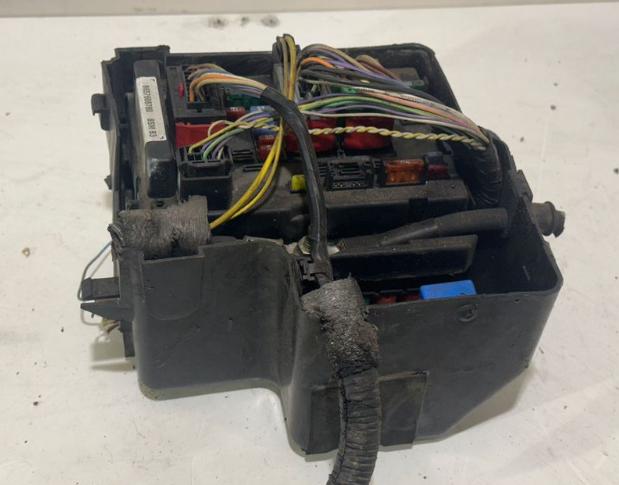 Peugeot 307 hatchback 1.6 16v petrol AT 80 kW 2001  Modul BSM 9657608780