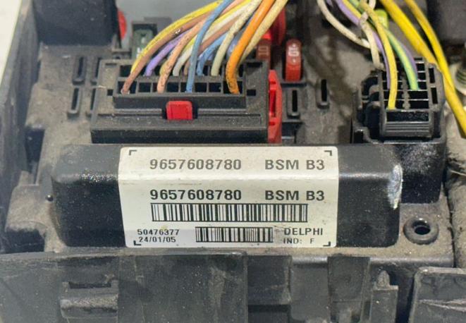 Peugeot 307 hatchback 1.6 16v petrol AT 80 kW 2001  Modul BSM 9657608780