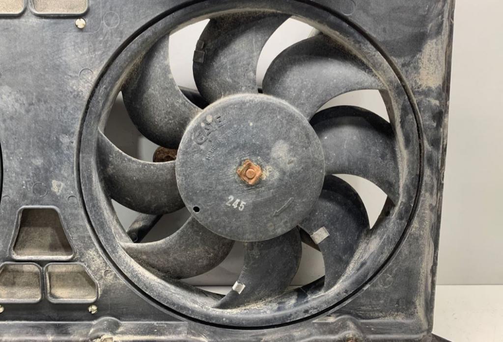 Audi 80 B4 1991-1994 sedan 1.9 TD petrol MT 55 kW 1992  Ventilátor 893121207G