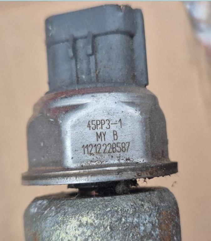 Mitsubishi L200 IV 2006-2015 hatchback 2.5 DID diesel MT 100 kW 2009  Vstrekovacia lišta 064009N47520