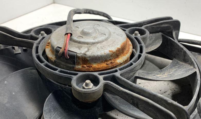 Audi 80 B4 1991-1994 sedan 1.9 TD petrol MT 55 kW 1992  Ventilátor 893121207G
