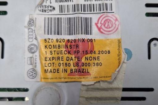 Volkswagen Fox hatchback 1.2 6v petrol MT 40 kW 2006  Prístrojová doska 5Z0920820NX