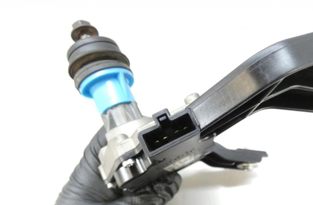 Hyundai I30 I 2007-2012 hatchback 1.4 16v petrol MT 80 kW 2009  Motorček stieračov zadný 98700-2L000