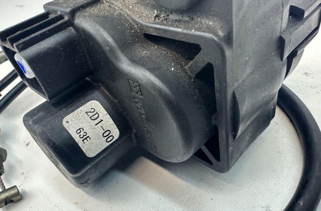 Yamaha    Škrtiaca klapka - motorcek  FZ1