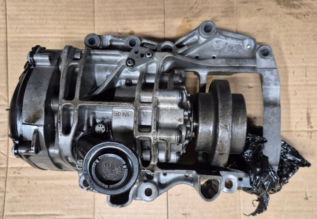 Seat Toledo IV 2012-2018 hatchback 1.4 TDI diesel MT 66 kW 2016  Olejová pumpa 04B145208G