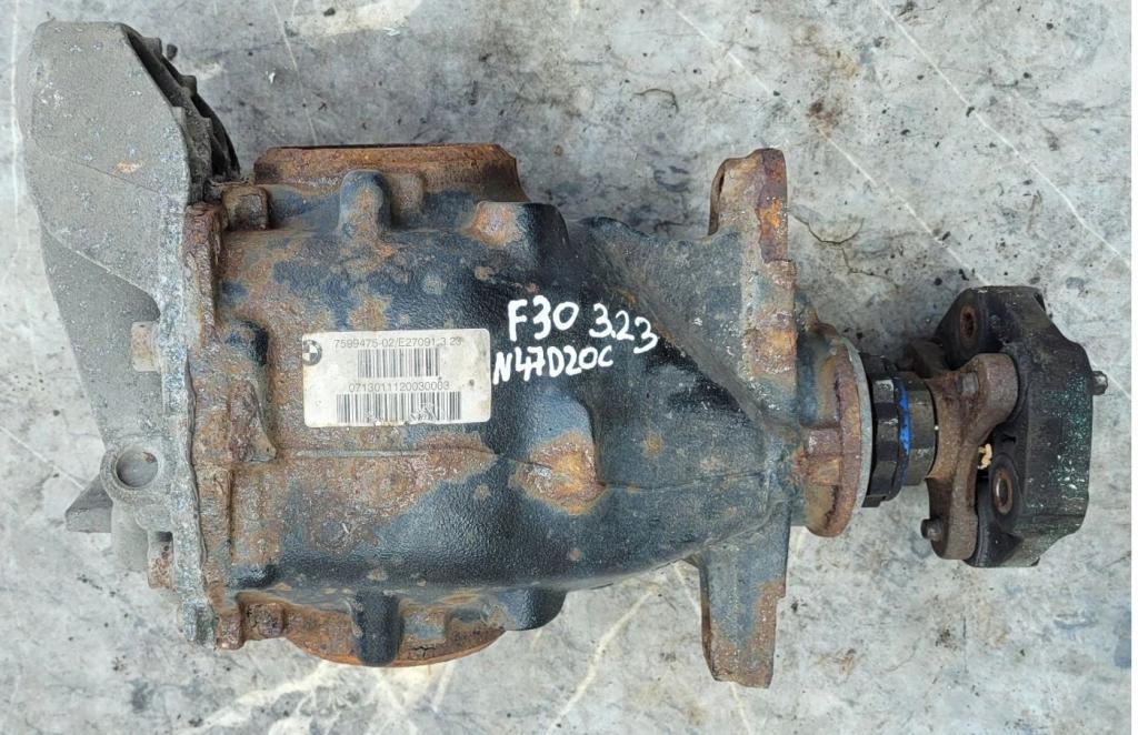 BMW   BMW F22 F23 F30 F31 32 F33 F36 2011-2018  2012  Diferenciál zadný 7599475 02  3.23