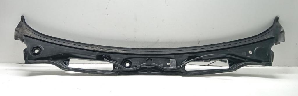 BMW 3 E90 2005-2013 sedan 2.0 petrol MT 95 kW 2006  Torpédo (plast pod čelným sklom) 57550913