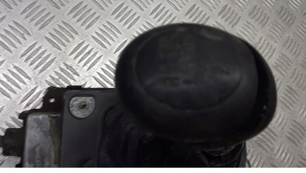 Skoda Octavia I 1996-2010 hatchback 1.9 TDI diesel MT 81 kW 2001  Rýchlostná páka (kulisa) 1J0711061C