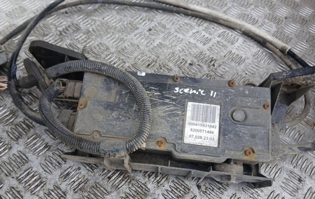 Renault Scenic II 2003-2009 hatchback 1.5 DCI diesel MT 78 kW 2007 Ručná brzda elektrická 8200571486