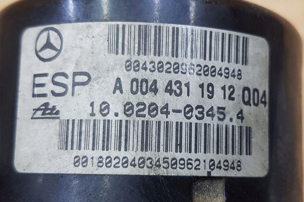 Mercedes C W203 2000-2007 combi 2.7 CDI diesel MT 125 kW 2002  Pumpa ABS A2095450332