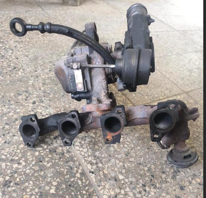 Citroen C5 I 2001-2008 hatchback 2.0 HDI RHZ diesel AT 80 kW  Výfukové potrubie + turbo  K03-321 246
