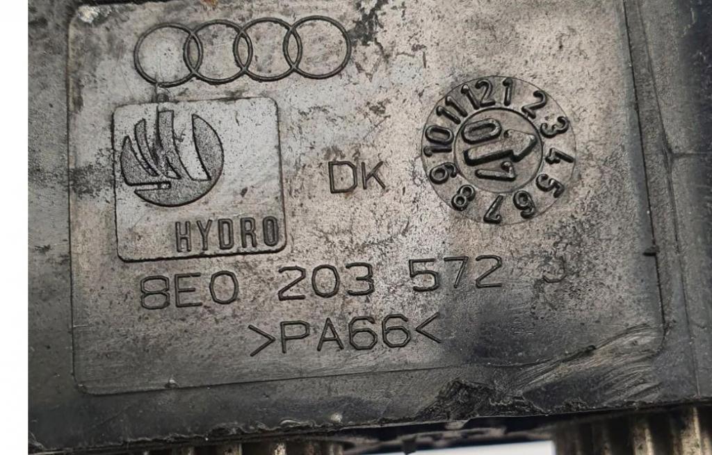 Audi A4 B7 2004-2008 combi 1.9 TDI diesel MT 85 kW 2005  Chladič paliva 8E0203572