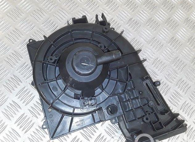 Nissan Almera N16 2000-2006 hatchback 1.5 16v petrol MT 66 kW 2002  Ventilátor 27200BN916