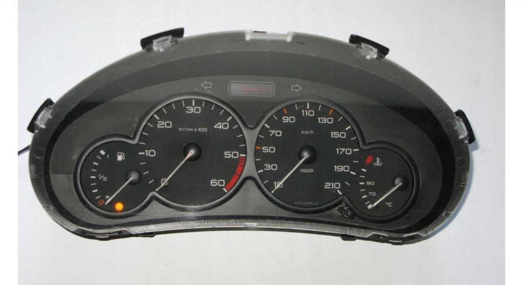 Peugeot 206 hatchback 1.9 D diesel MT 51 kW 2001  Prístrojová doska 9641573680 09032109905