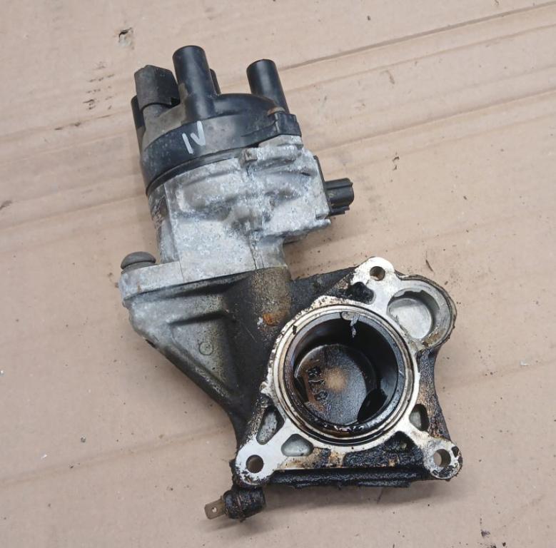 Suzuki Vitara I 1988-1998 hatchback 1.6 petrol MT 60 kW 1990  Rozdeľovač 33100-58b10