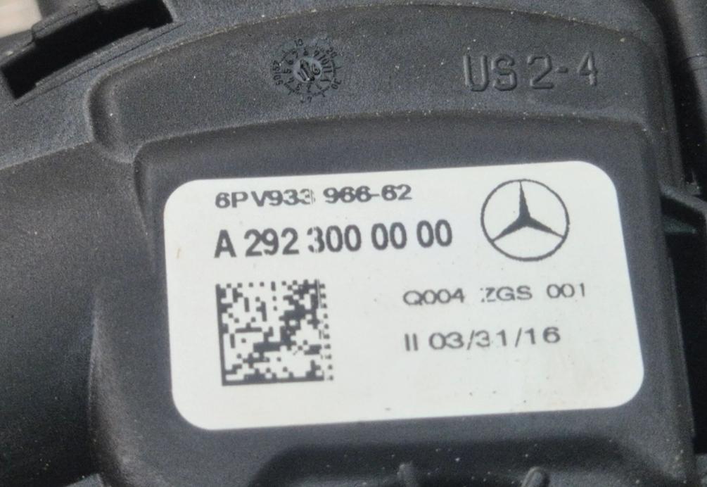 Mercedes GLS GLE 2017 Potenciometer plynového pedálu A2923000000