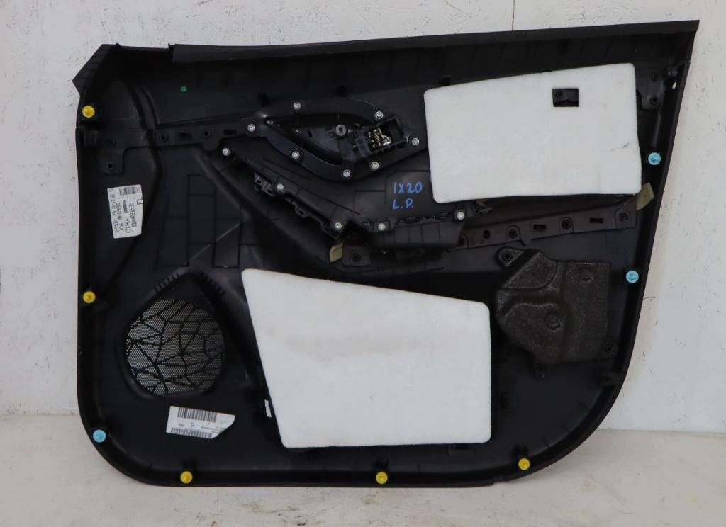 Hyundai ix20 2010-2019 hatchback 1.4 16v petrol MT 66.2 kW 2010  Tapacír dverí predný ľavý 82350-1K000