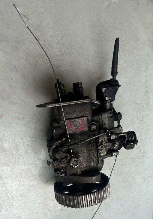 Volkswagen Transporter T4 1990-2003 1.9 D diesel Vstrekovacie čerpadlo 0460484046 028130107Q