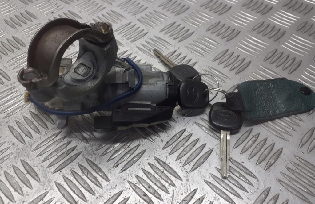 Toyota Yaris I 1999-2005 hatchback 1.0 VVTI petrol MT 50 kW 2004 Spínacia skrinka 89783-52010