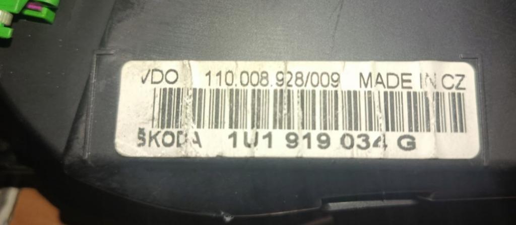 Skoda Octavia I 1996-2010 hatchback 1.9 TDI diesel MT 81 kW 2001  Prístrojová doska 1U1919034G