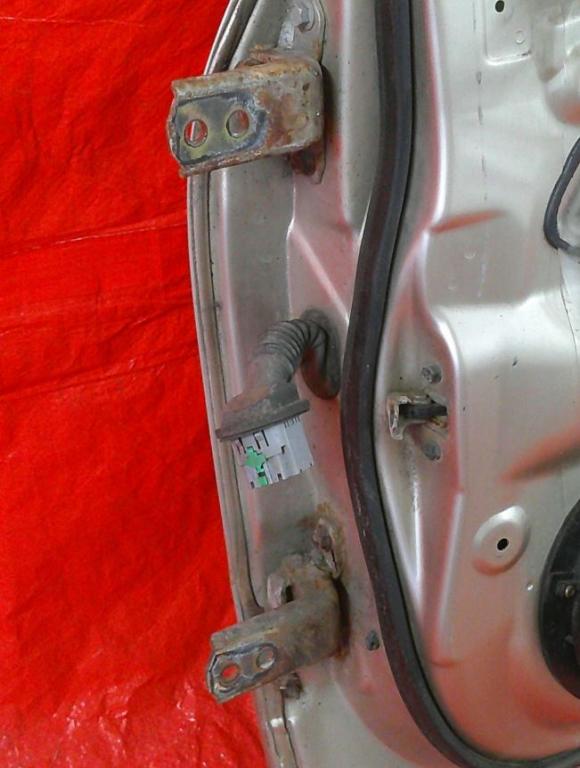 Suzuki Grand Vitara II 2005-2014 hatchback 1.9 DDiS diesel MT 95 kW 2007 3-dvere verzia Dvere predné pravé KPL