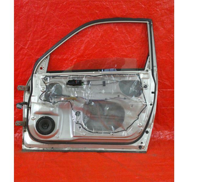 Suzuki Grand Vitara II 2005-2014 hatchback 1.9 DDiS diesel MT 95 kW 2007 3-dvere verzia Dvere predné pravé KPL