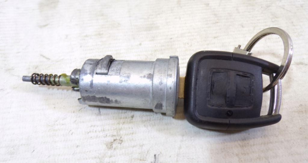 Opel Astra II 1998-2009 hatchback 1.4 16v petrol MT 66 kW 2005  Riadiaca jednotka motora (štartovací komplet) 12242030