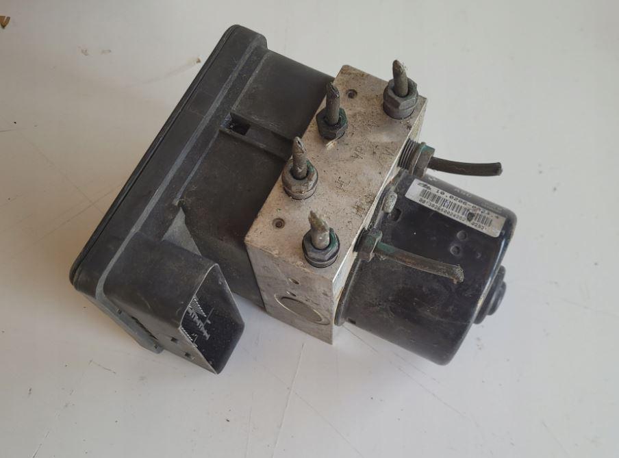 BMW 3 E46 1998-2007 sedan 2.0 petrol MT 110 kW 1999  Pumpa ABS 6759073 6759075