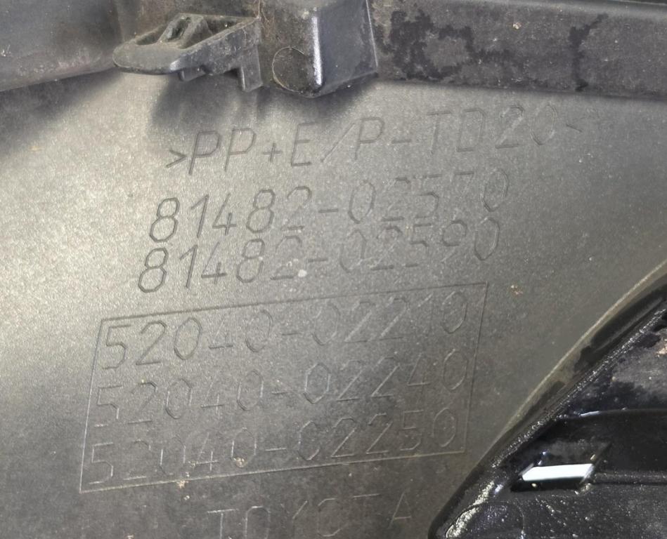 Toyota Auris II 2012-2018 combi Kryt nárazníka predný ľavý 52040-02210 81482-02570