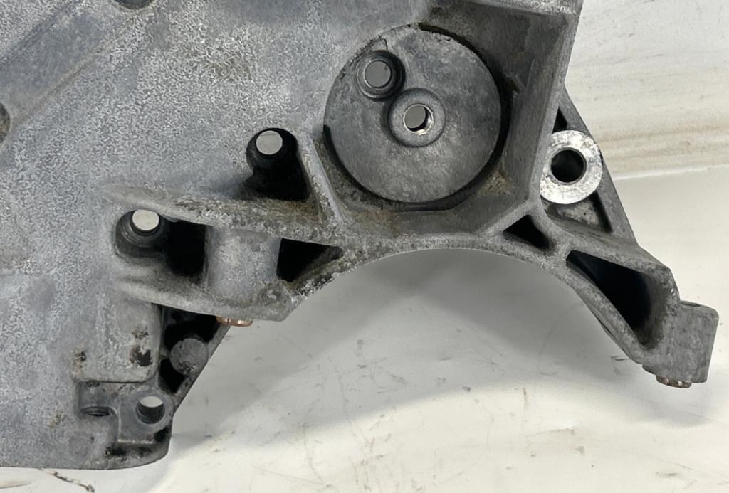BMW 1 E87 2004-2011 hatchback 2.0 D diesel 120 kW 2007 Kryt rozvodu motora 7790427