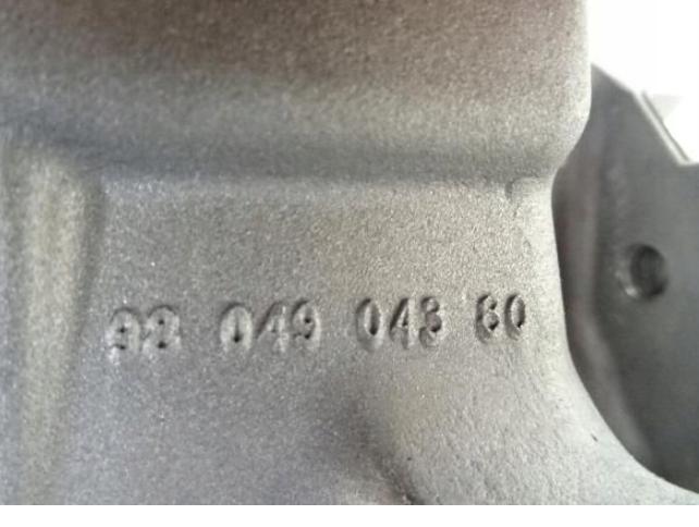 Citroen C4 II 2010-2017 hatchback 1.6 HDI diesel AT 82 kW 2011  Držiak klimakompresora  9804904380