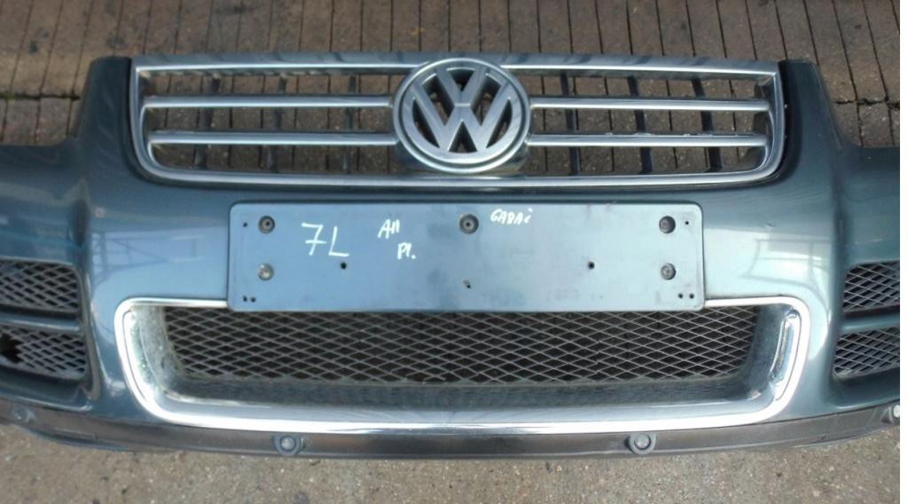 Volkswagen Touareg I 2002-2010 hatchback 5.0 TDI diesel AT 230 kW 2005  Nárazník predný LD7U