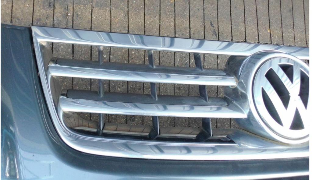 Volkswagen Touareg I 2002-2010 hatchback 5.0 TDI diesel AT 230 kW 2005  Nárazník predný LD7U