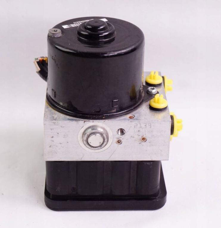 Toyota Yaris II 2005-2011 hatchback 1.0 VVTI petrol MT 51 kW 2008  Pumpa ABS 44540-0D011 89541-0D030