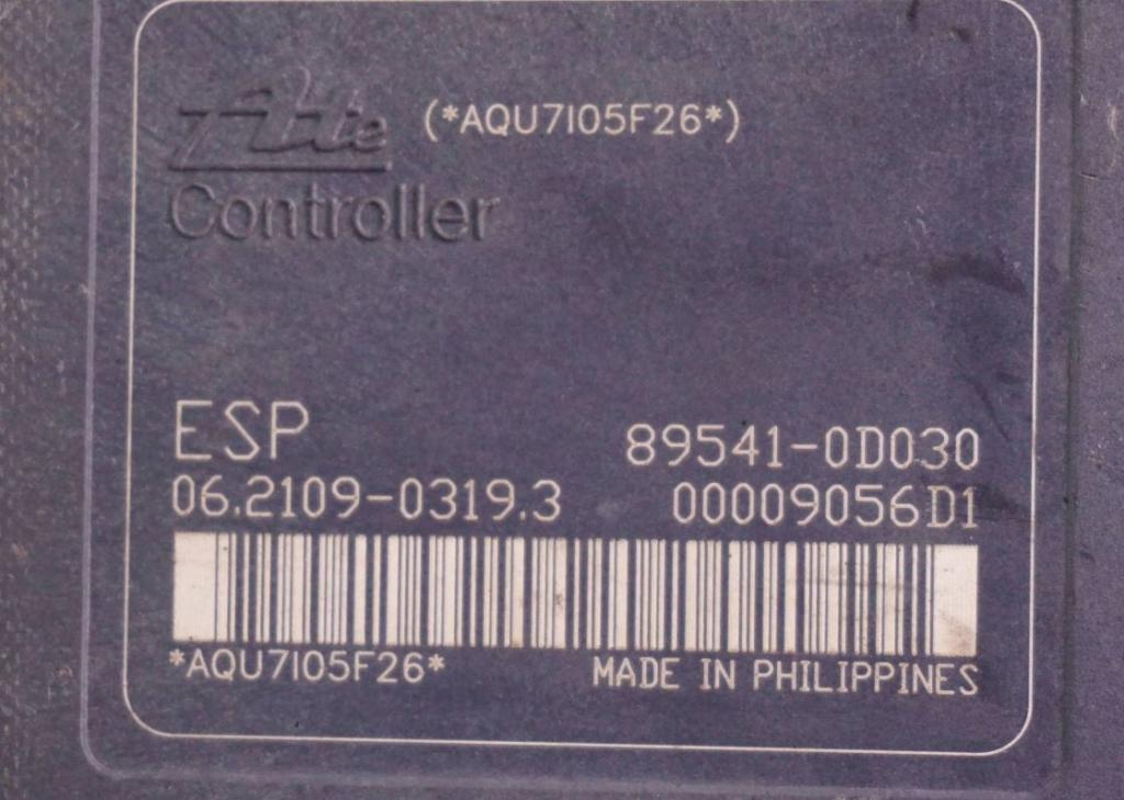 Toyota Yaris II 2005-2011 hatchback 1.0 VVTI petrol MT 51 kW 2008  Pumpa ABS 44540-0D011 89541-0D030
