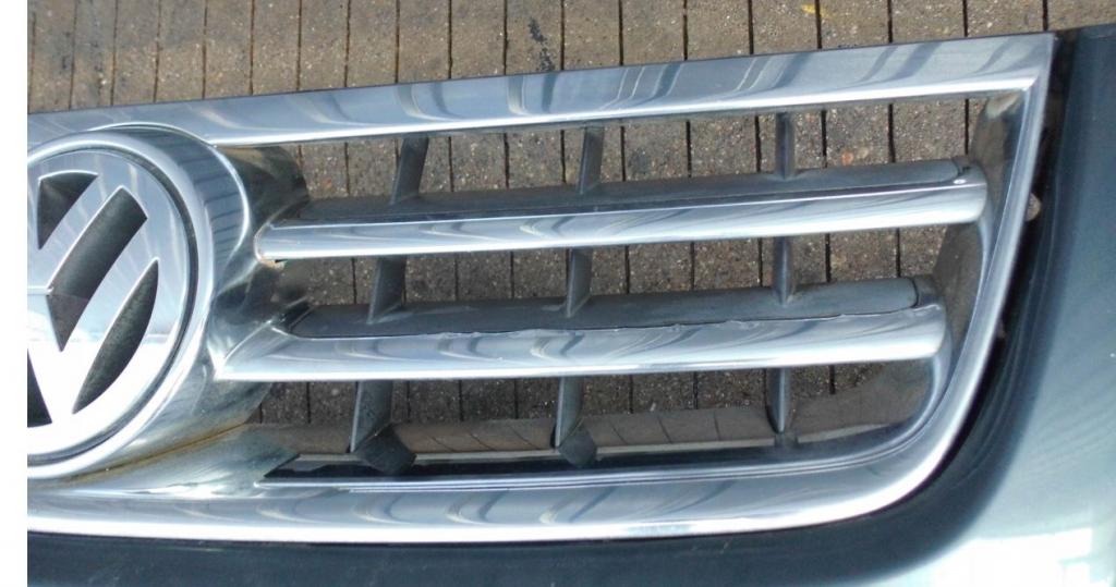 Volkswagen Touareg I 2002-2010 hatchback 5.0 TDI diesel AT 230 kW 2005  Nárazník predný LD7U