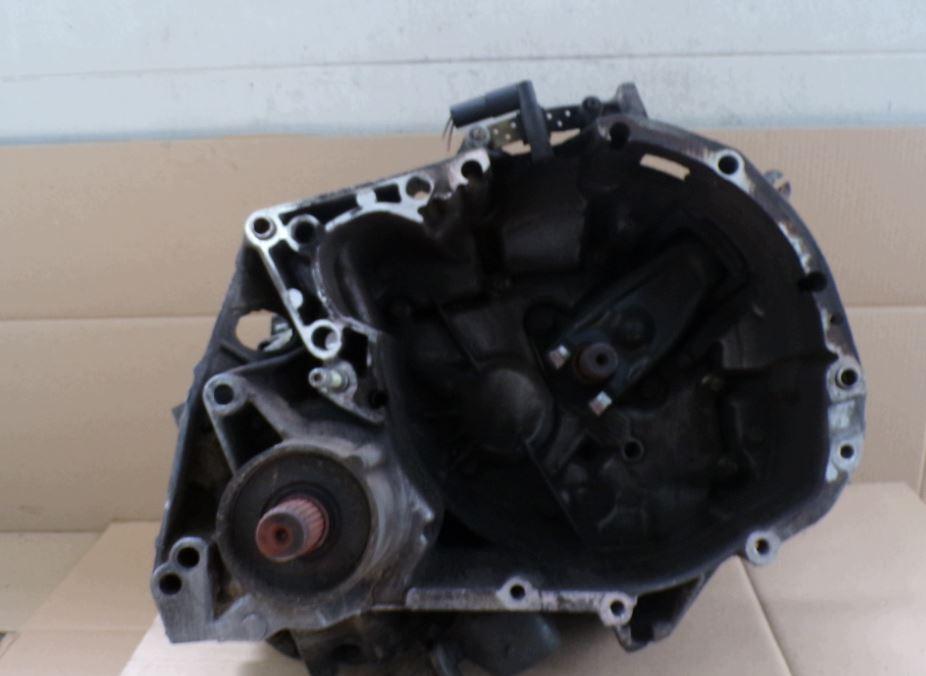 Renault Scenic I 1996-2003 hatchback 1.8 16v petrol MT 85 kW 2002 Prevodovka manuálna JC5137