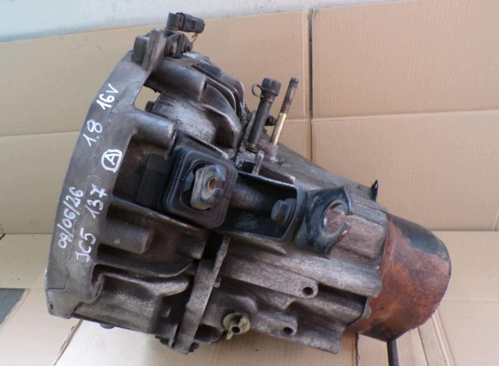 Renault Scenic I 1996-2003 hatchback 1.8 16v petrol MT 85 kW 2002  Prevodovka manuálna JC5137