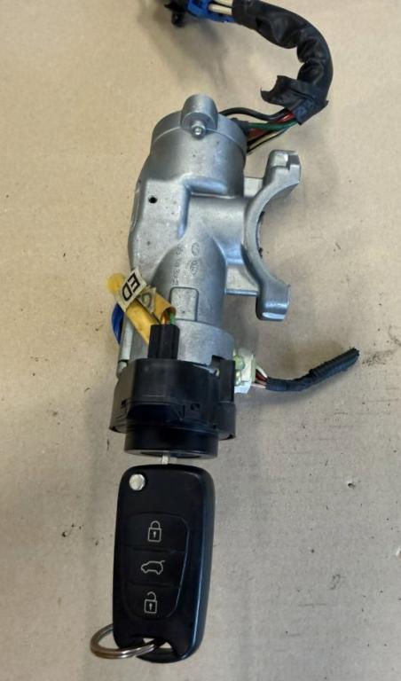 Kia Ceed I 2006-2012 hatchback 1.6 CRDI diesel MT 66 kW 2008  Spínacia skrinka