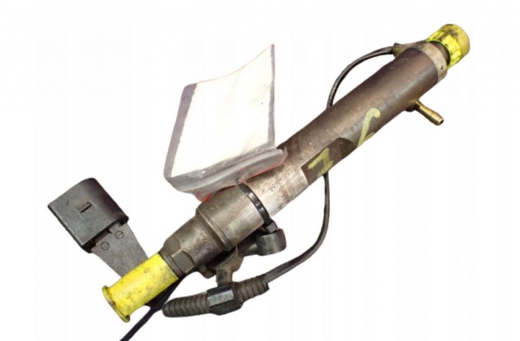 Skoda Octavia I 1996-2010 hatchback 1.9 TDI diesel MT 81 kW 2003  Vstrekovač paliva 038130202E 0432193543