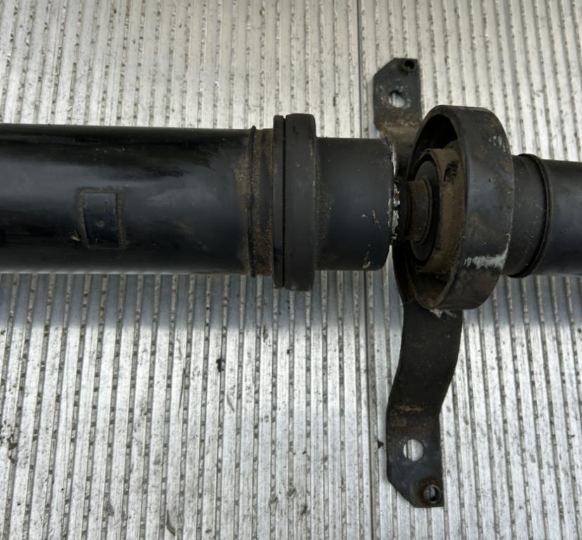 Audi A4 B6 2000-2004 Kardaňový hriadeľ 8E0521101M