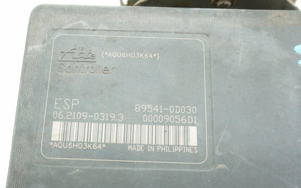 Toyota Yaris II 2005-2011 hatchback 1.0 VVTI petrol MT 51 kW 2008  Pumpa ABS 44540-0D011 89541-0D030