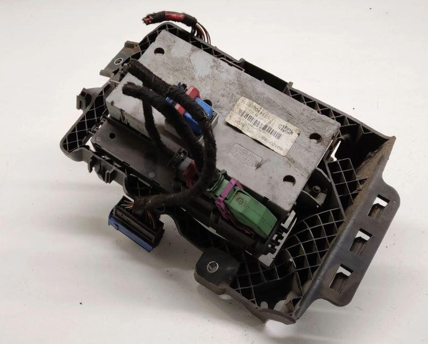 Iveco Daily IV 2006-2014 3.0 HPT diesel F1CE0481H MT 130 kW 2007  Poistková skrinka 69502288 50344008011C 503440080110