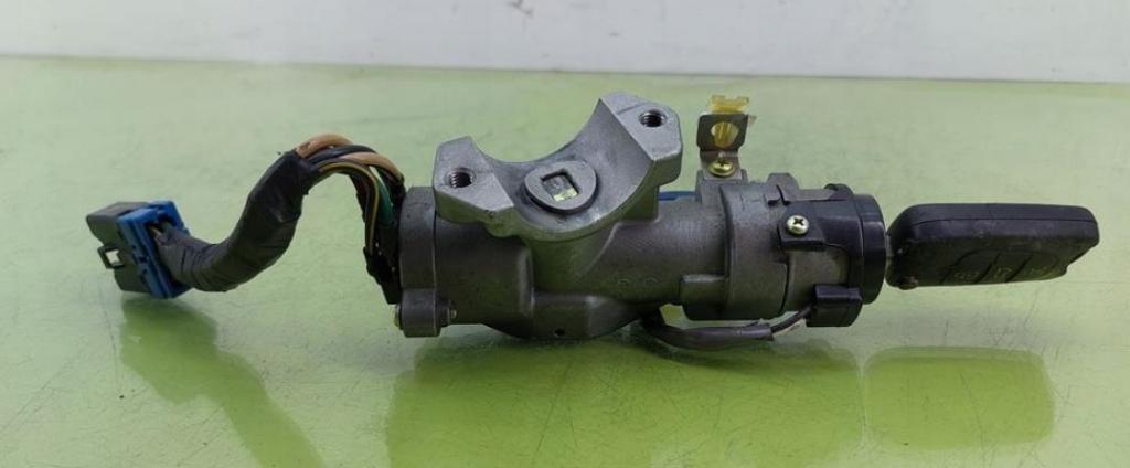 Kia Ceed I 2006-2012 hatchback 1.4 16v petrol MT 66 kW 2011  Spínacia skrinka