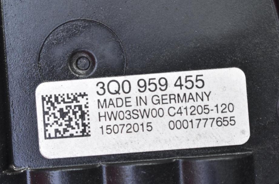 Skoda Superb III 2.0 TDI  190HP  HB 4X4   2015-2024  Ventilátor chadica 3Q0121203A