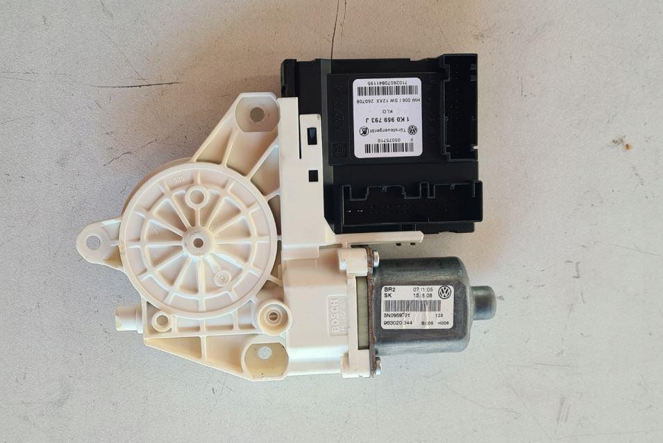 Volkswagen Tiguan I 2007-2016 hatchback 2.0 TDI diesel AT 103 kW 2009  Motorček okien predný ľavý 1K0959793J 5N0959701
