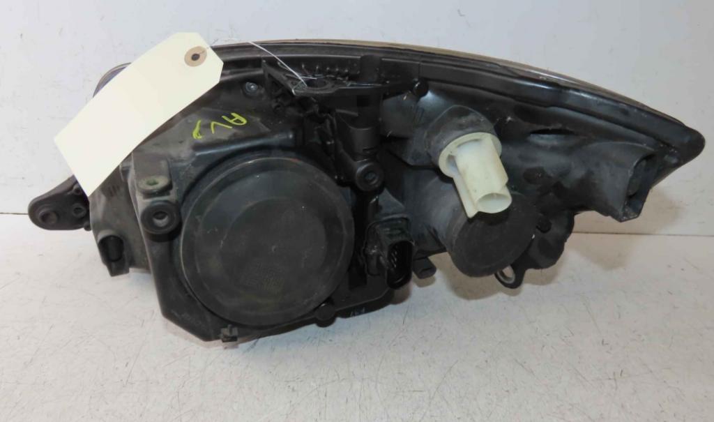 Skoda Roomster hatchback 1.6 16v petrol MT 77 kW 2008  Svetlo predné pravé 5J1941018B