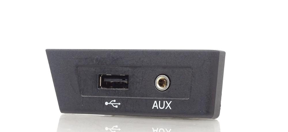 Skoda Rapid 2012-2019 hatchback 1.2 TSI petrol MT 77 kW 2012  USB port 5JC035727